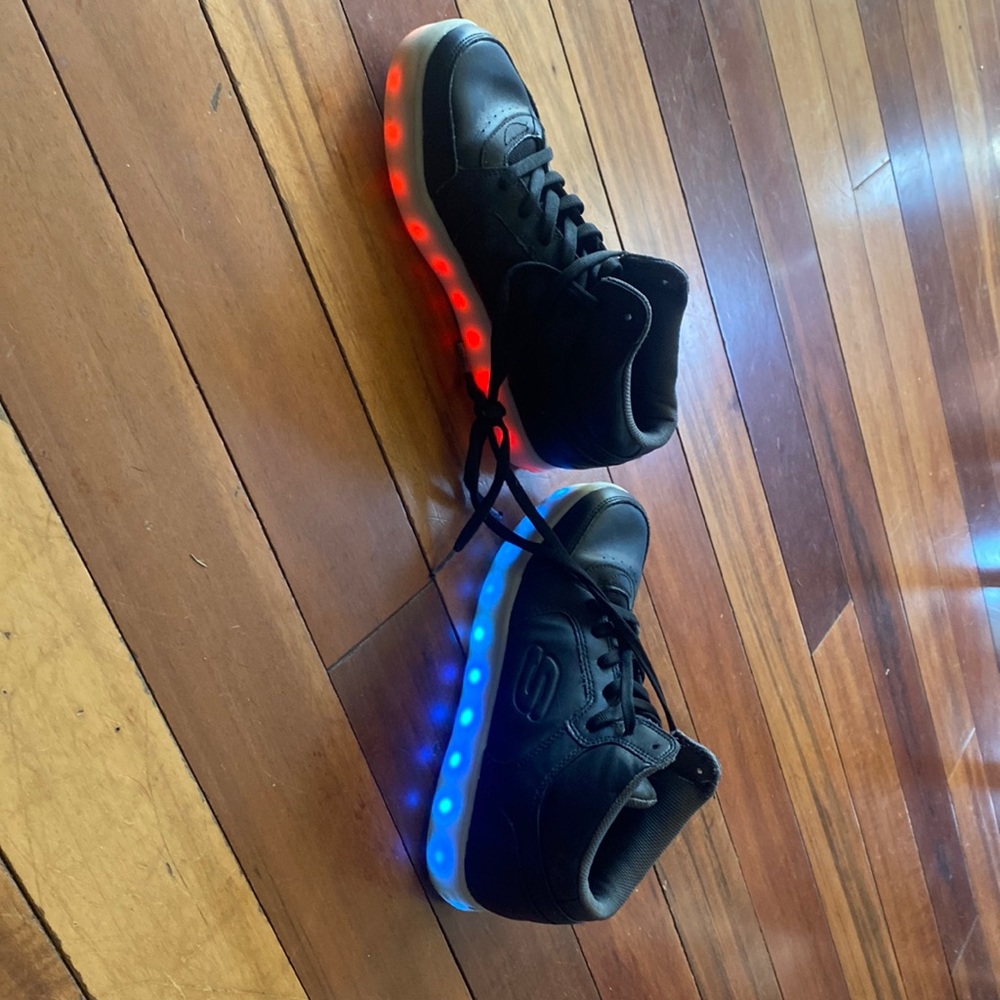 Sketchers light up soles